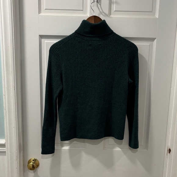 H by Halston Fine Merino Wool Turtleneck Sweater Size M Forest Green Gorpcore - Picture 5 of 6
